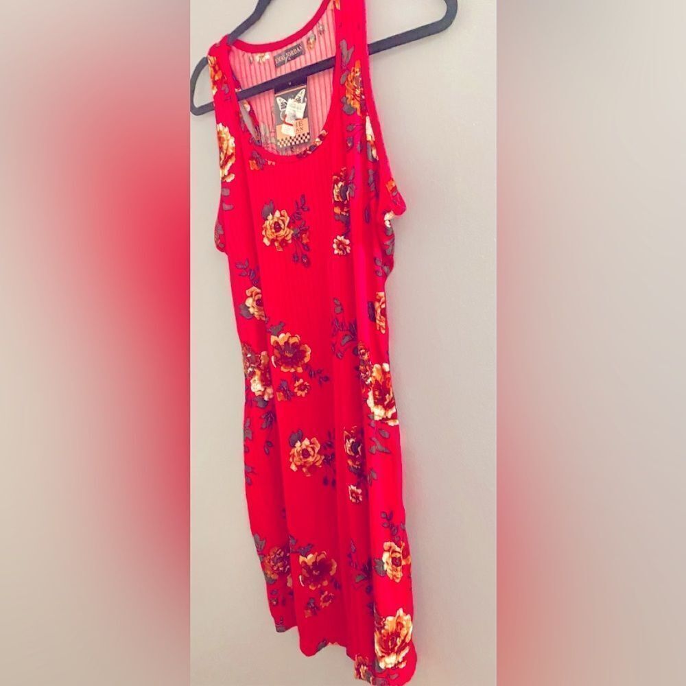 🛍️EMME JORDAN Beautiful Fabulous women Flower 🌺 Dress Size : Medium 🌷